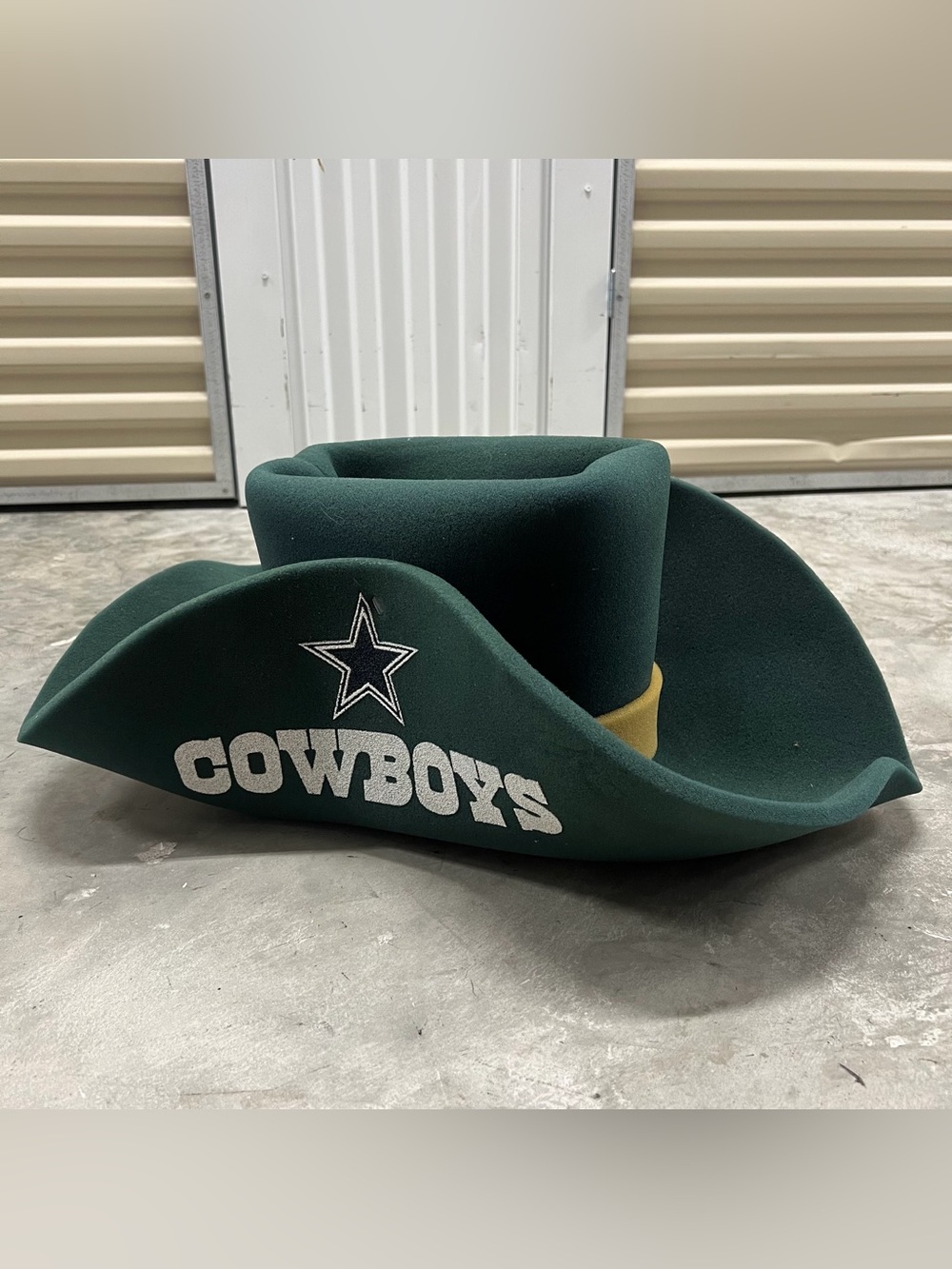 RARE VINTAGE JUMBO  24" DALLAS COWBOYS FOAM HAT/AMERICAS TEAM GRAY NAVY & WHITE
